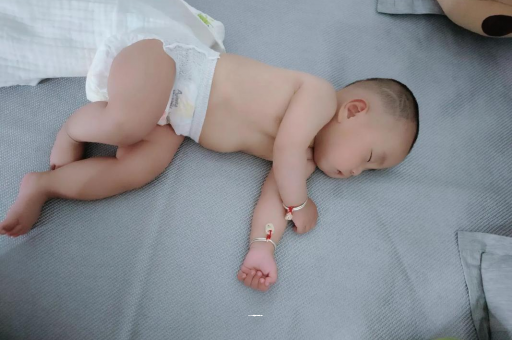 朔州几个月宝宝会抬头